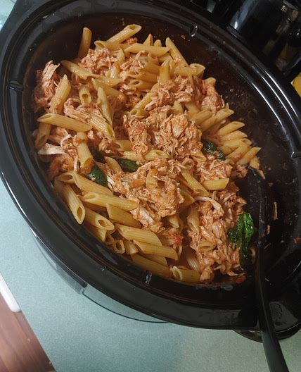 Crockpot Tuscan Chicken Pasta