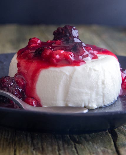 Creamy Vanilla Panna Cotta Recipe