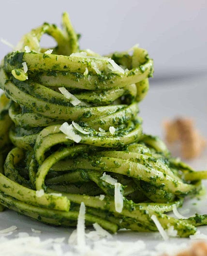 Low-FODMAP Fresh Garden Pesto