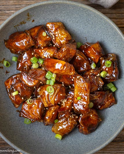 Rice paper nuggets in 12345 sauce