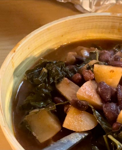 Black Bean, Potato, & Kale Instant Pot Soup