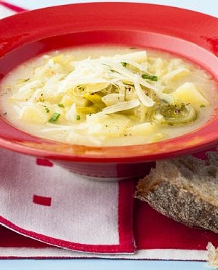 Banging apple, cider and onion soup