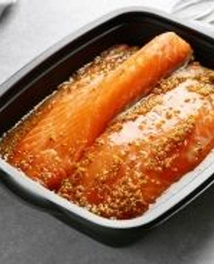 Salmon fillet with honey and mustard