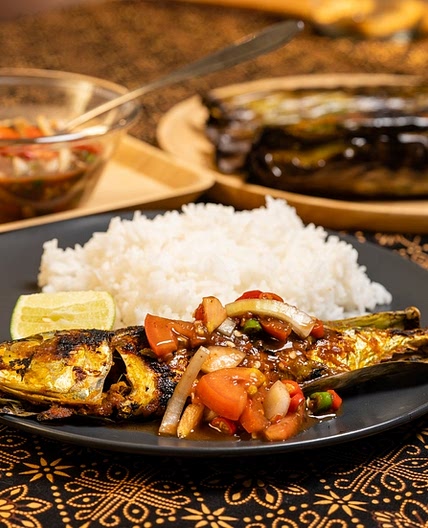 Ikan Bakar Dan Air Asam