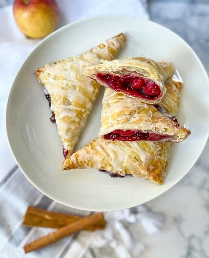 Apple berries turnover