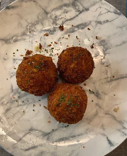 Fried Mac and Cheese Balls