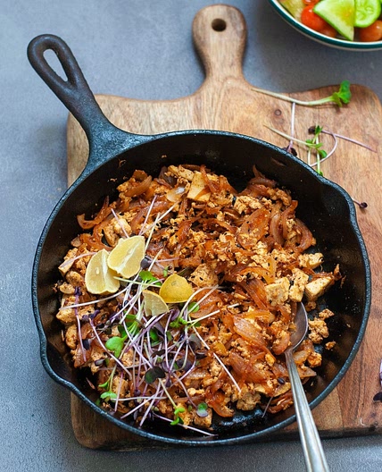 Harissa Tofu Scramble |Healthy Vegan Recipe