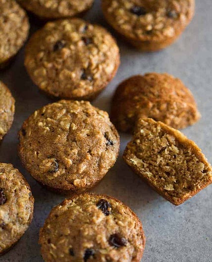 Applesauce Oat Muffins