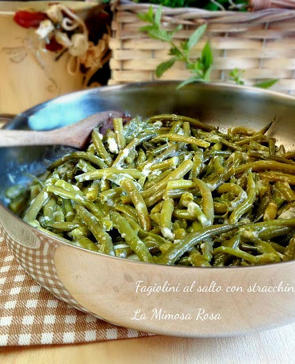 Fagiolini in padella con stracchino e menta | La mimosa rosa
