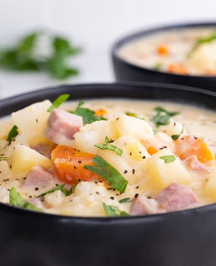 Slow Cooker Ham and Potato Soup