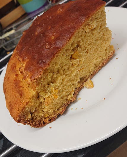 Skillet Corn bread with corn