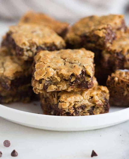 Oatmeal Chocolate Chip Cookie Bars