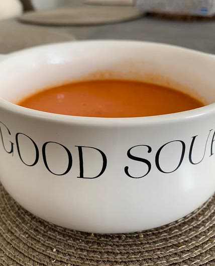 Easy Creamy Tomato soup-purée