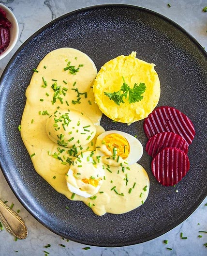 Veggy: Eier in Senfsoße