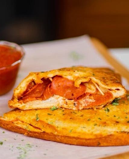 Keto Pizza Pocket (Calzone) — Low Carb Love™
