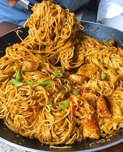Garlic Chilli Noodles with Chicken - The Good Bite