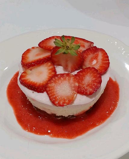 Keto Strawberry Cheesecake Surprise