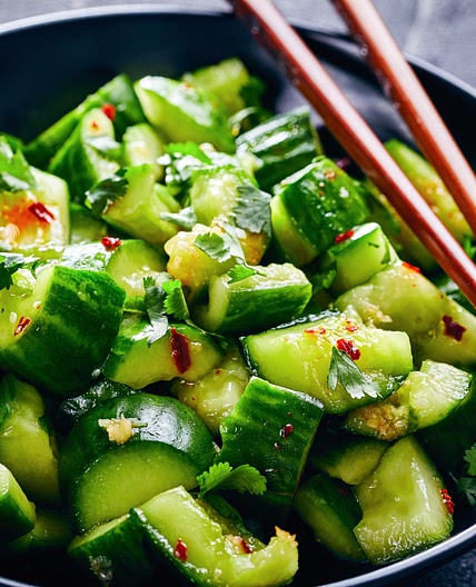 Erdnuss Gurkensalat