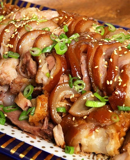 Jokbal (Braised Pig’s Trotters) 족발