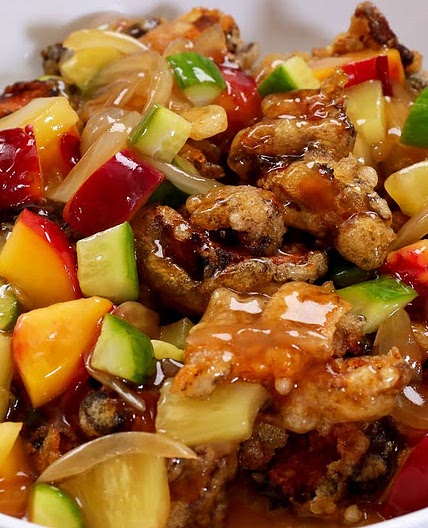 Sweet, sour, crunchy mushrooms (Beoseot-tangsu: 버섯탕수)