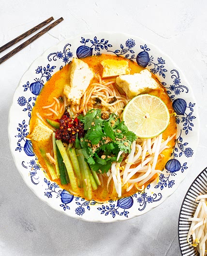 Vegan Curry Laksa - Malaysian Noodle Soup