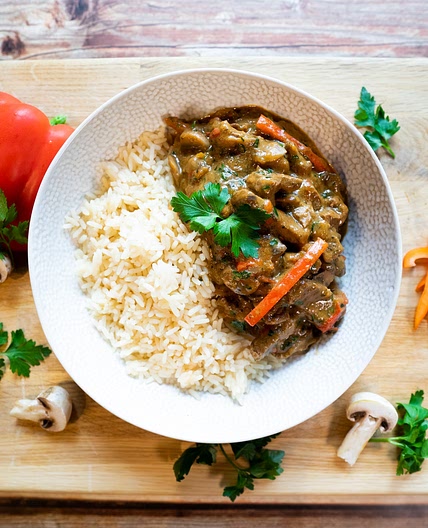 Creamy Beef Stroganoff by Pureety