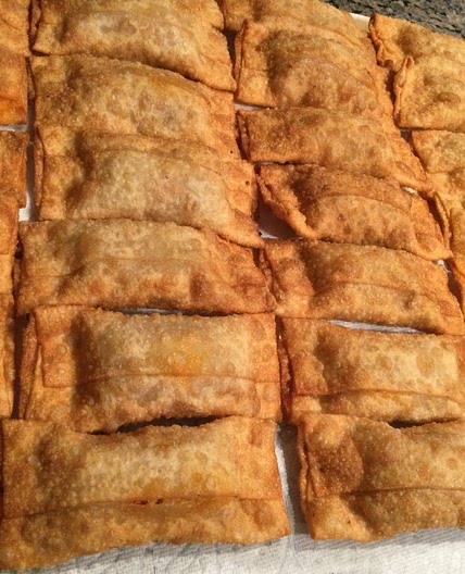 Egg roll pizza