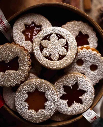 The softest and best Linzer Cookies