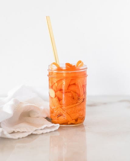 Asian Style Quick Pickled Carrots