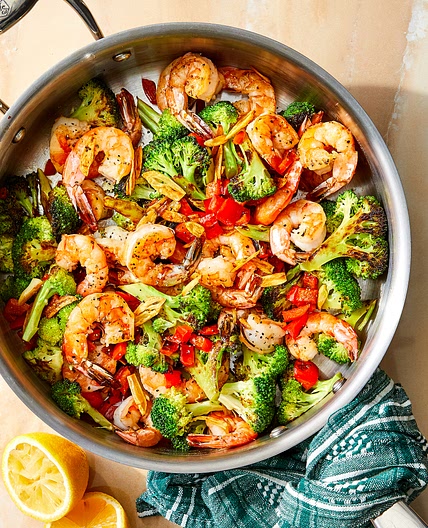 One-Pot Garlicky Shrimp & Broccoli