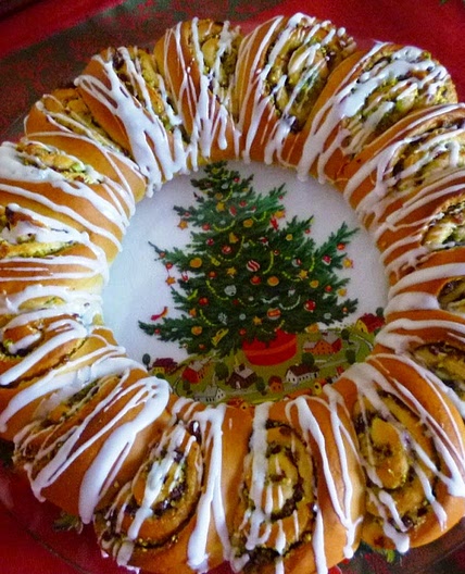 Pineapple Raisin Tea Ring