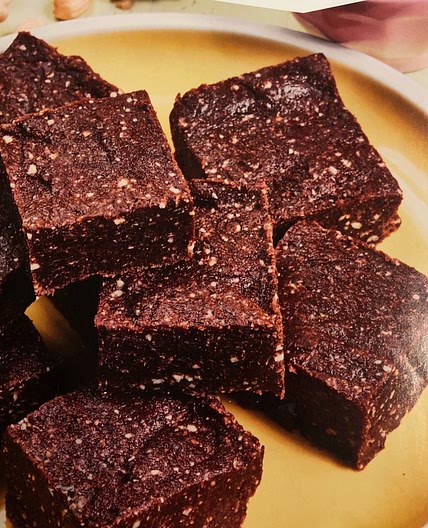 Chocolate Coconut Cashew Energy Bars