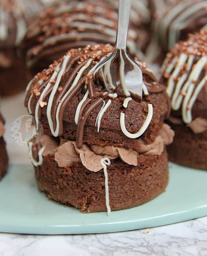 Mini Chocolate Cakes!