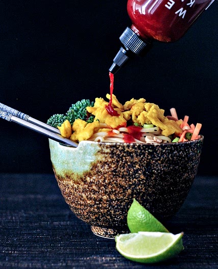 Spicy Peanut Veggie Noodle Bowl