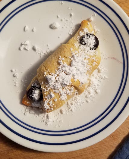 Blueberry cheesecake rolls