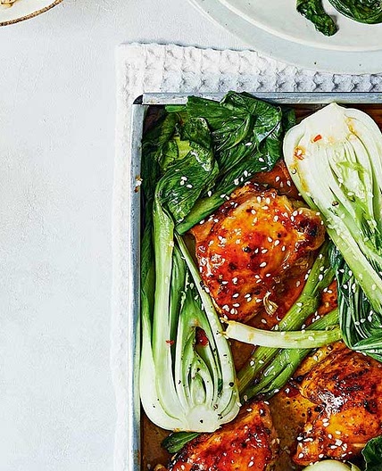 Sweet chilli chicken traybake