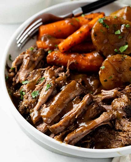 Crockpot Roast with Potatoes and Carrots
