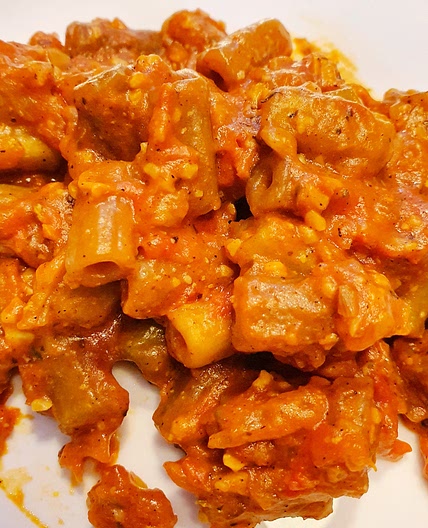 Vegan Tomato & Cheese Macaroni