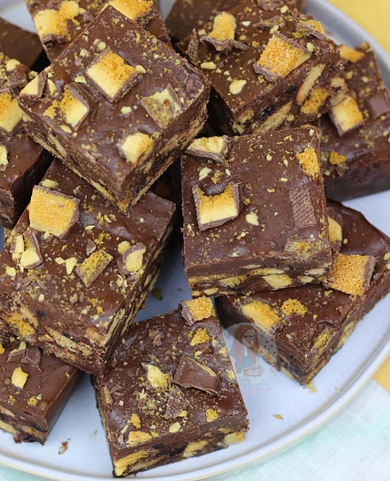 Honeycomb Crunchie Tiffin!