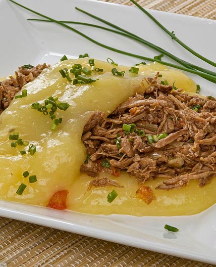 Purê de mandioca cremoso