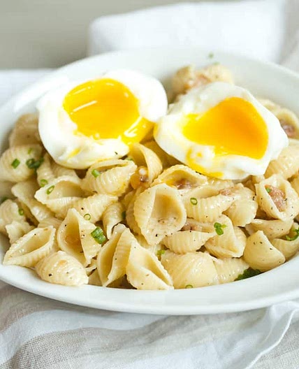 Creamy Egg-and-Corn Pasta