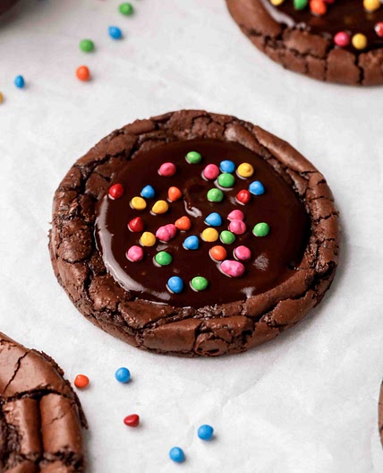 Crumbl 🙀  Cosmic Brownie Cookies