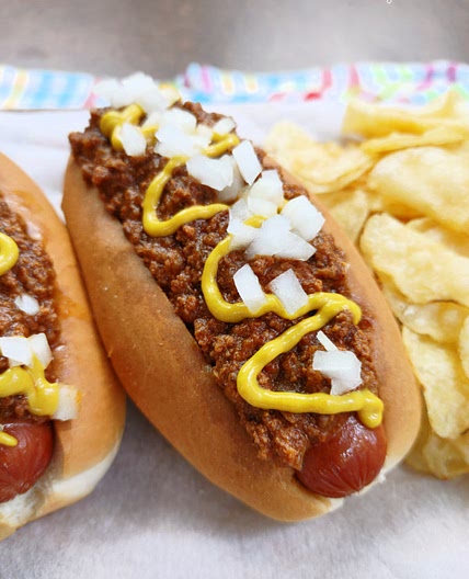 The BEST Hot Dog Chili (SERIOUSLY!)
