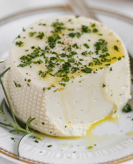 Vegan cheese recipe | It's melty + no nuts