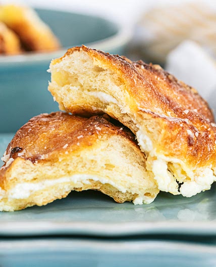 Cream Cheese Garlic Bread