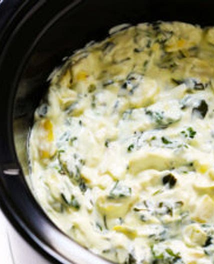 Slow Cooker Spinach Artichoke Dip