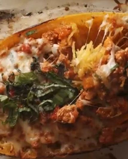 Spaghetti Squash with marinara & ground turkey