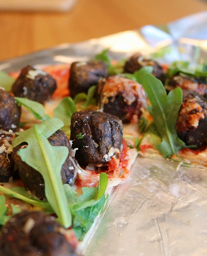 Better-For-You Meatball Pizza