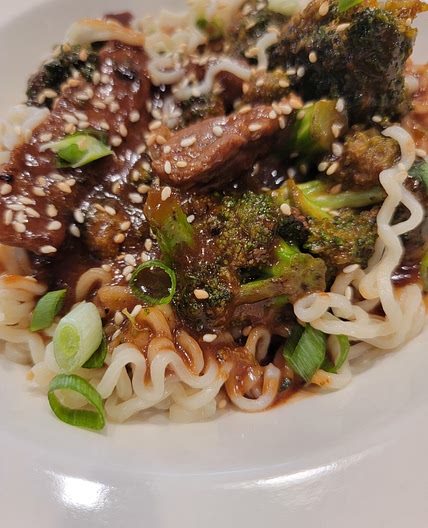 OODLES OF NOODLES: Broccoli Beef Ramen Stir-Fry