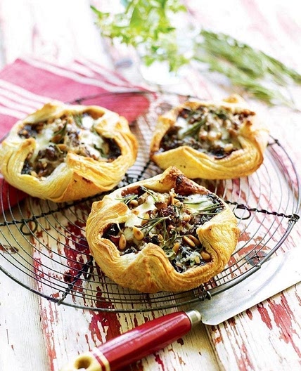 Beef, onion, rosemary and pine nut parcels